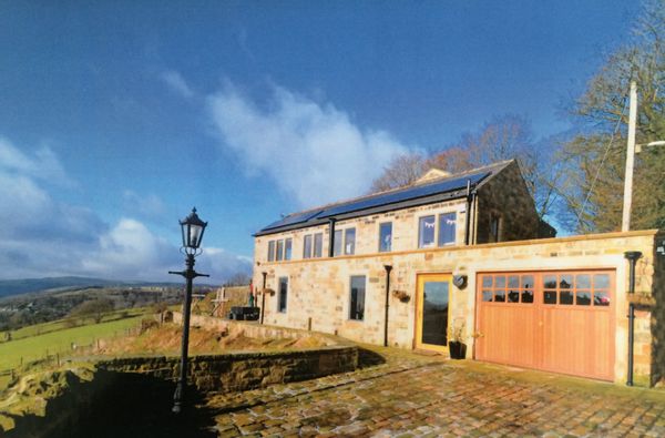 4 bedroom Family home with amazing views and countryside walks