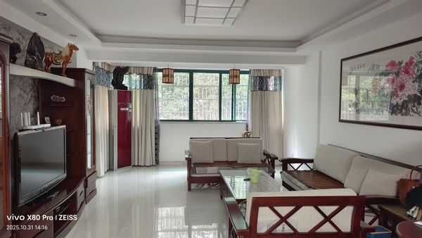 La maison de Yuting à Hangzhou, spacieuse, bien équipée, moyens de transport publics à proximité,