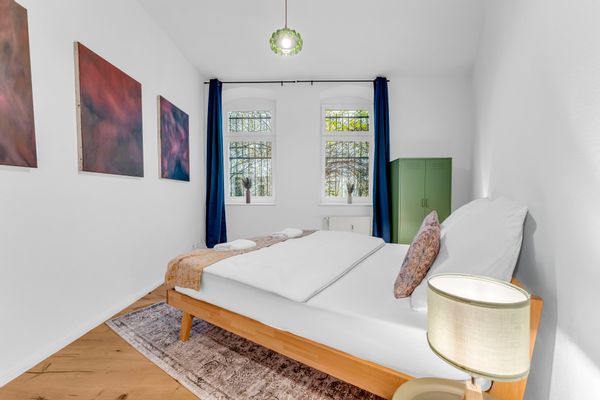 Moins hus