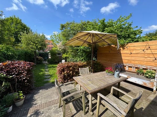 A cozy and lovely house, close to Amsterdam and Utrecht and the beautiful Bussum heath.