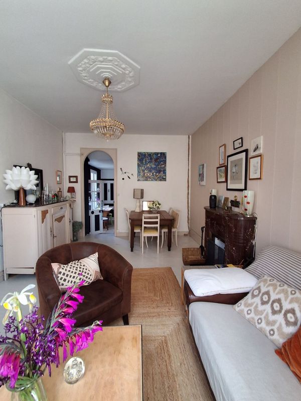 Maison sur une presqu'île dans le quartier des artistes de Camaret sur mer.