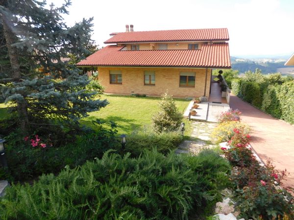 Casa di Giulio  è un balcone privilegiato sul Parco Nazionale dei Monti Sibillini