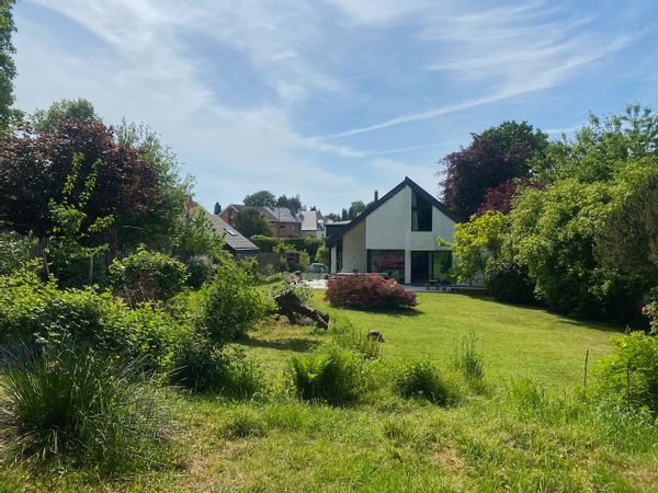Maison 3 chambres à deux pas de Bruxelles mais la tête dans les arbres. Proche Forêt de Soignes.