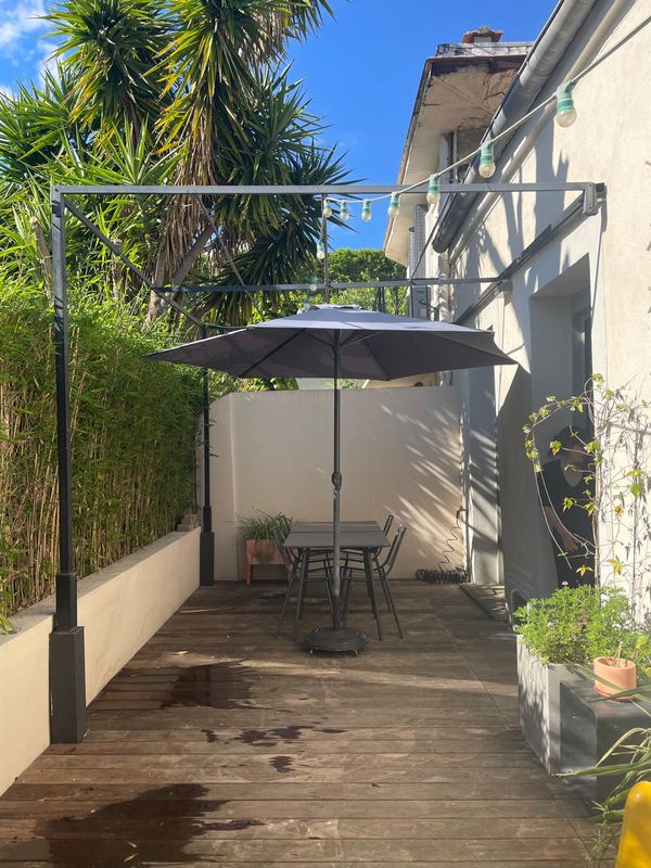 La maison de Evelyne Maison de charme avec grande terrasse calme et lumineuse en coeur de ville