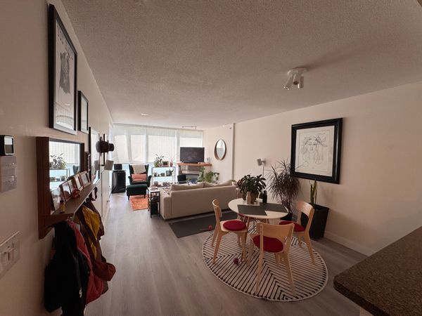 2 bedroom / 2 bathroom apartment in Vancouver (Fairview)