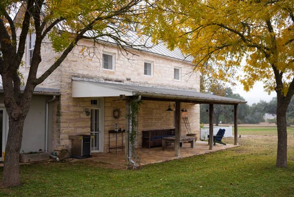 Hill country oasis