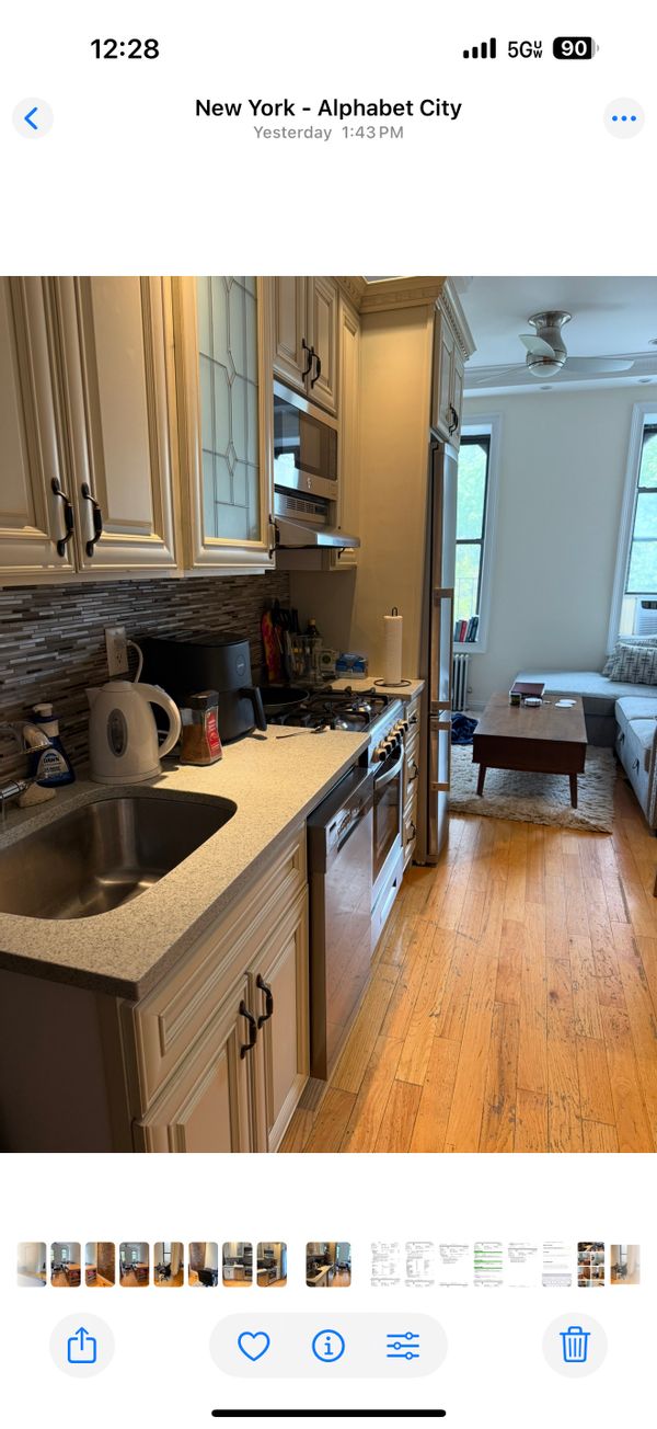 Howie’s Sunny East Village Apartment ☀️
