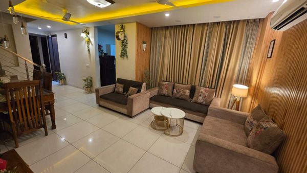Hillview Penthouse