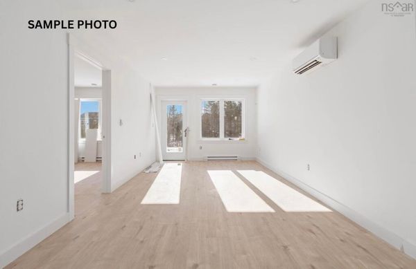 3 Bedroom New Build 35 mins Outside of Halifax. Family Friendly and Close to Trails and Parks.