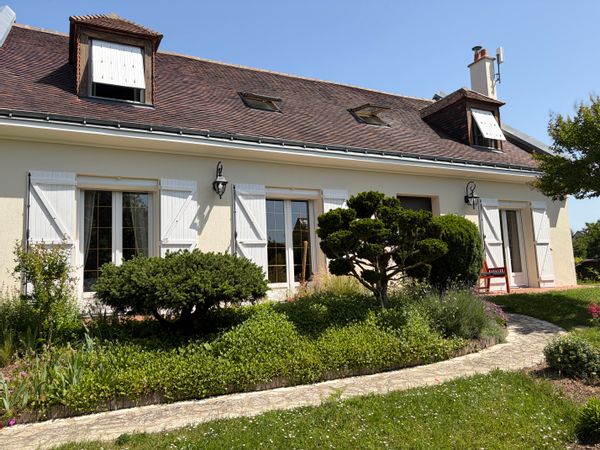 Rooms in France’s Loire Valley : A taste of the countryside an urban setting !