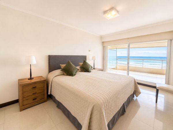 Luxury Beachfront Apartment – Punta del Este