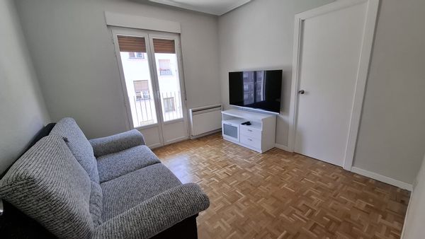 Casa de Idoia y Alberto. Piso de 3 dormitorios en el centro de Pamplona.