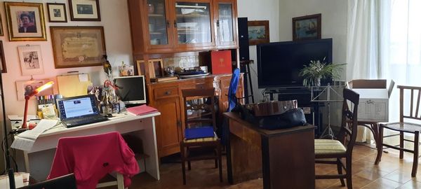 gloriana's house