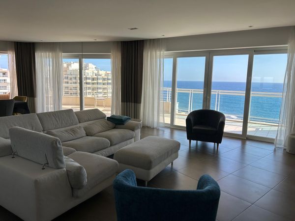 Sliema Sea-View Apartment, Big Terrace, Pool & Parking