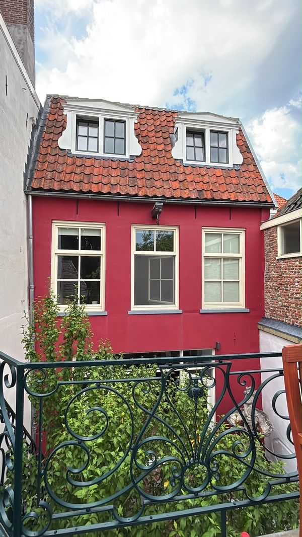 Back house quiet in the city center