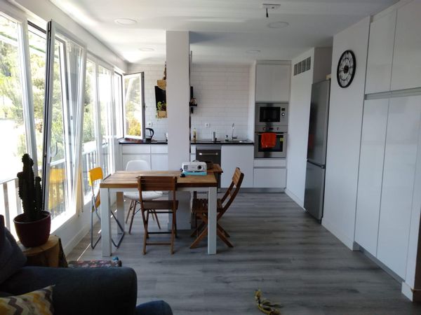 Piso de 2 dormitorios, zona Madrid Río. Muy bien comunicado con el centro. Ideal parejas o familias