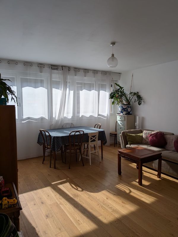 Family-friendly apartment adjacent to the Buttes Chaumont park