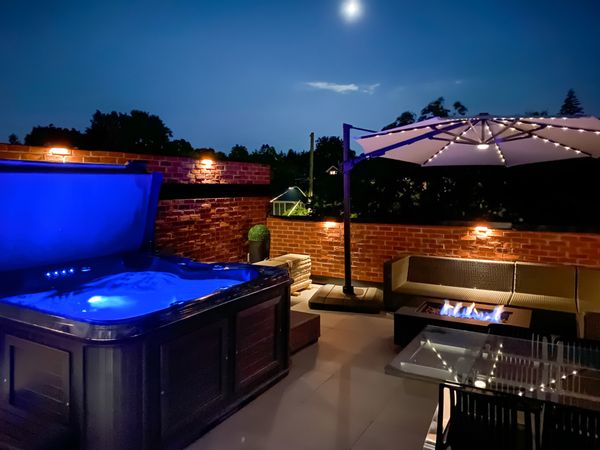 Beautiful Brownstone inspired home in the heart of Canada's Capital!
