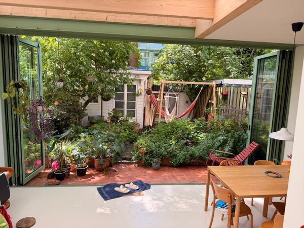 Family-friendly house on 5 min biking distance to Amsterdam’s Jordaan area and city center