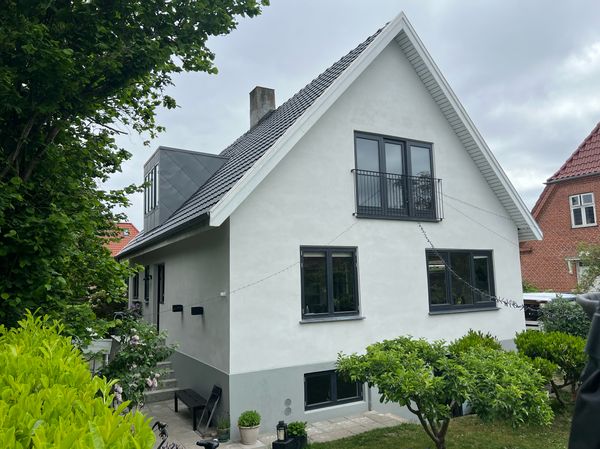 Spacious villa with garden, playground nearby and easy access to Copenhagen.