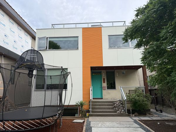 Modern 4 bedroom home in the heart of Van