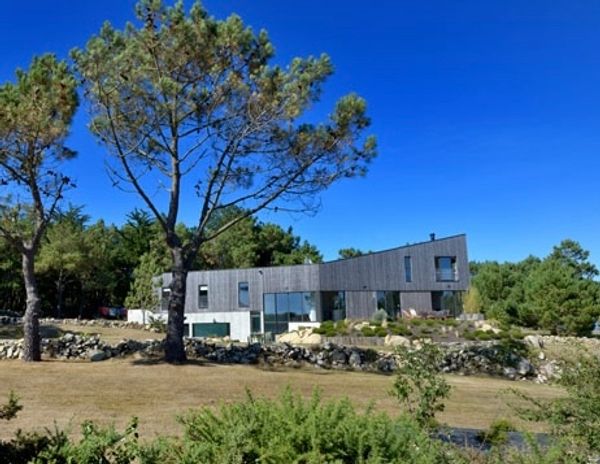 jean yvess hus