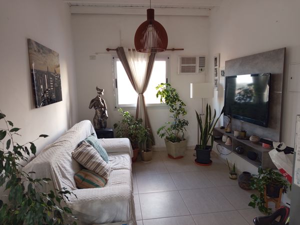 Piso de 2 dormitorios con cálidos ambientes En la zona de caminos del vino Mendoza