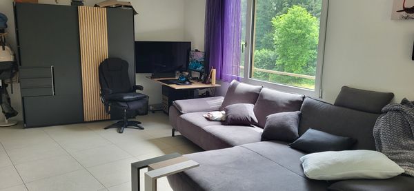 Bahas hus