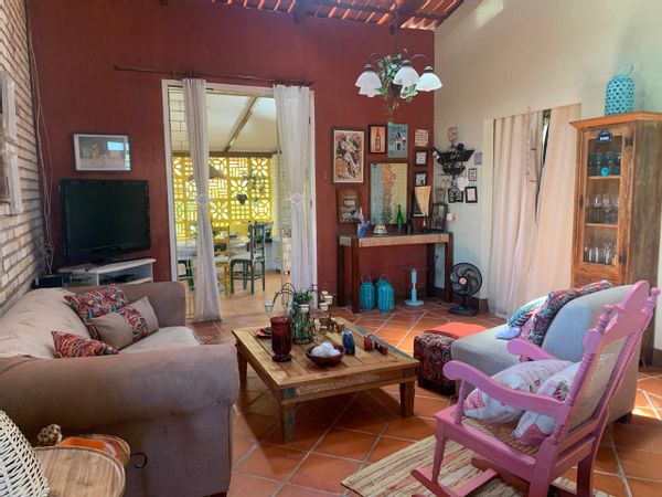 Casa de Jeanne de Castro pereira  é acolhedor e com energia boa