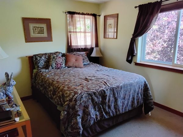 Comfortable home with wonderful mountain views