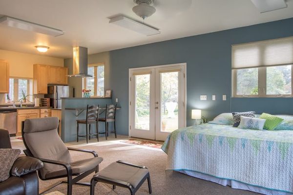 Charming Guesthouse in Niwot CO, minutes to Boulder CO