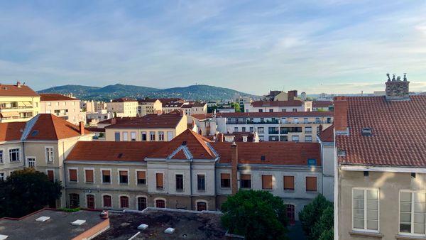 Appartamento con vista sui Monti del Lionese