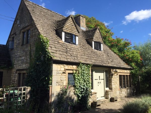 Charming cottage in little village in Cotswolds, UK Sorted for 2025!