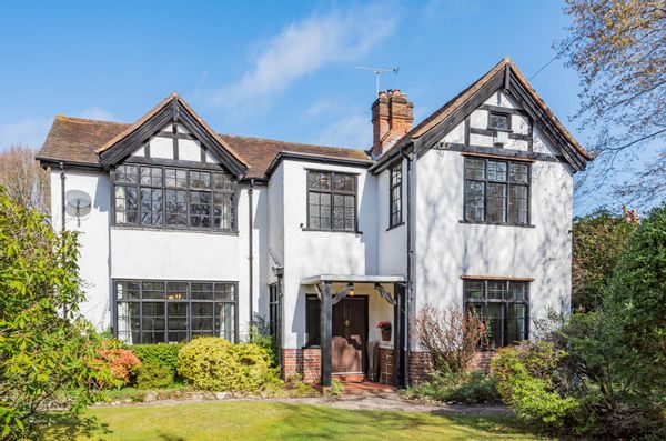 4 Bed Detached, Arts and Crafts Style Property with a private Gym and Half Acre Garden near Town