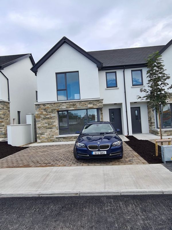 Explore Galway's culture & relax in a comfortable new home a perfect base for your stay.