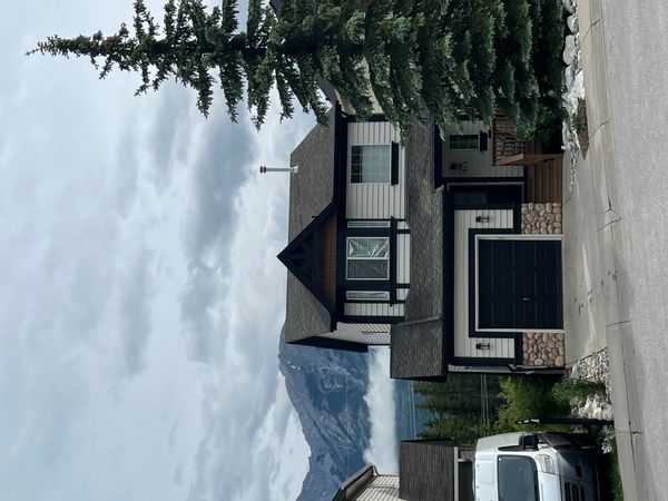 Jenna and Craigs hus