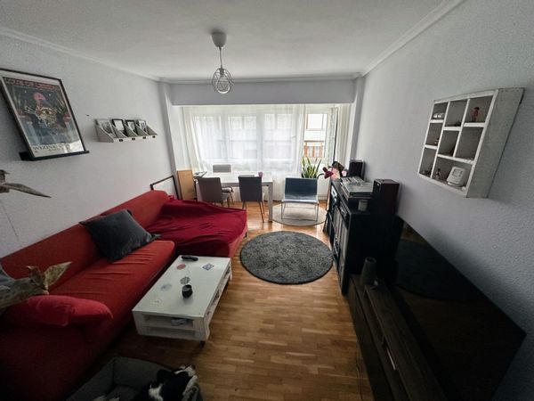 Mi casa está en Santander (zona Sardinero), a 3 minutos caminando del casino, y a 5 de la playa.