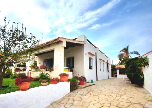 antonios hus