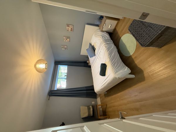 Private bedroom with bathroom in a calm and intimate space in Old Longueuil