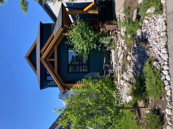 Ian & Melissa’s Mountain Retreat
