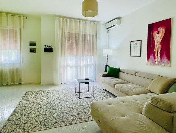 Casa di … chi viene