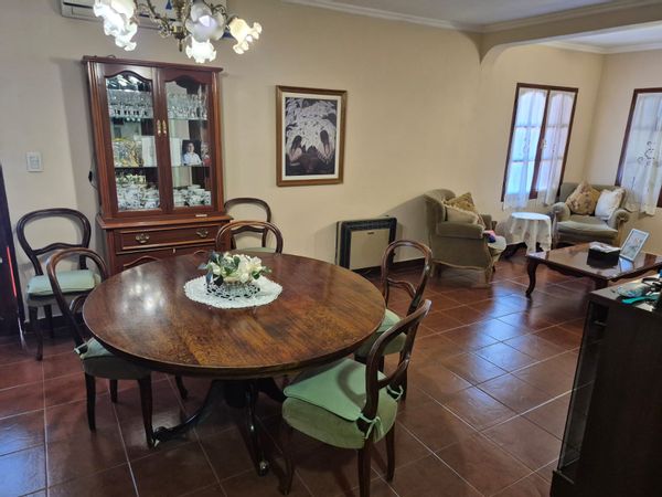 JORGE ARIEL s Haus
