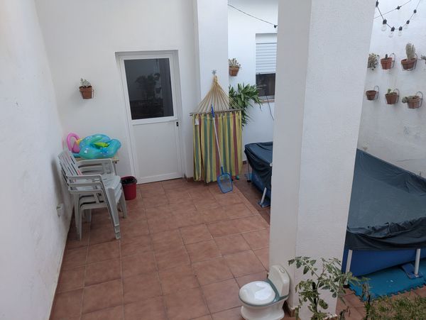Casita con todas las comodidades, muy cerca de la ciudad, súper bien conectada.