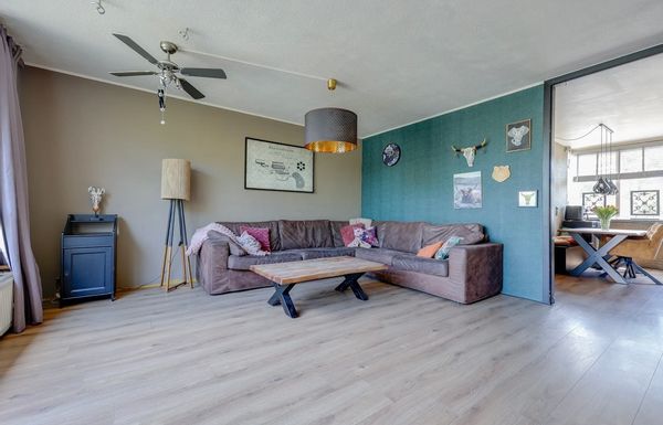 De woning ligt in een kindvriendelijke woonomgeving in Almere Haven