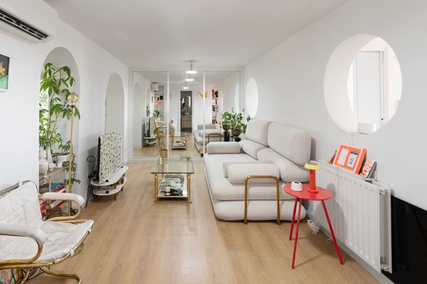 Casa de diseño rodeada de vegetación en Puerta del Ángel