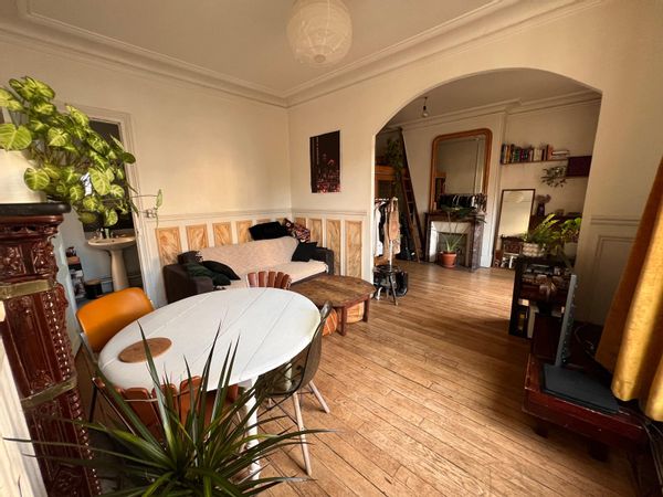 Cosy authentic parisian apartment