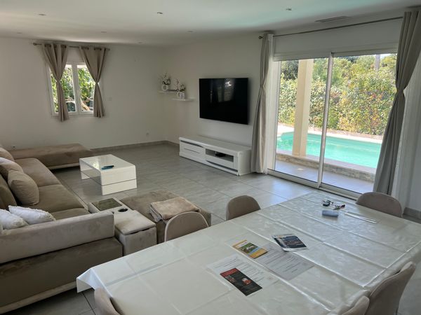 Azzeddines hus