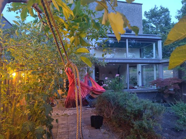 A light, spacious house, a half hour by car from Amsterdam and central in the Netherlands