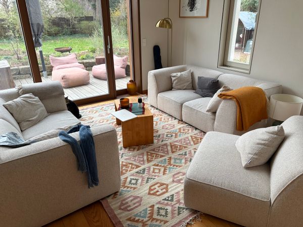 Spacious, high-quality rooms — calm, natural surroundings, yet easy access to the city."