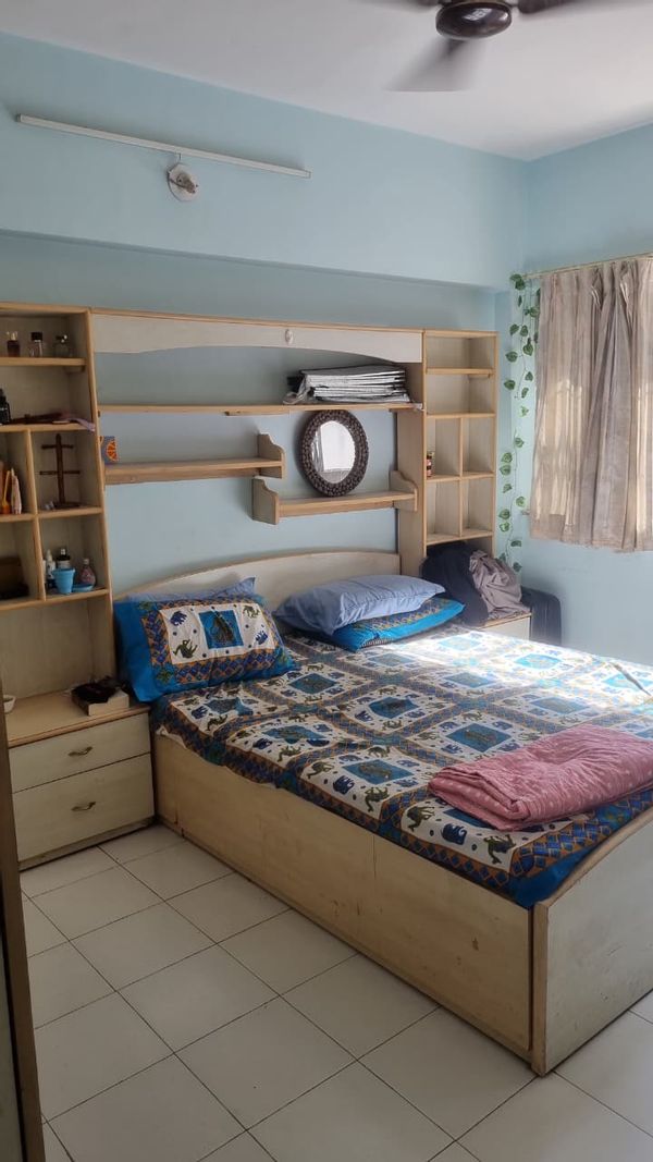 Private Room with attached washroom and a study table with good wifi signal.